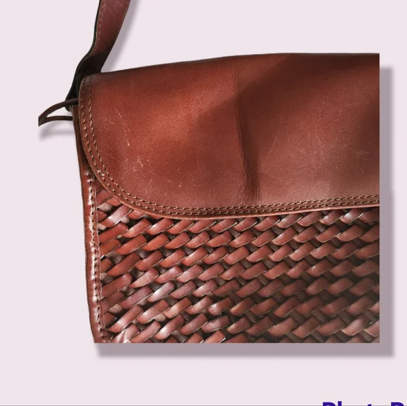 Vintage- Etienne Aigner Leather Purse - Picture 5 of 9